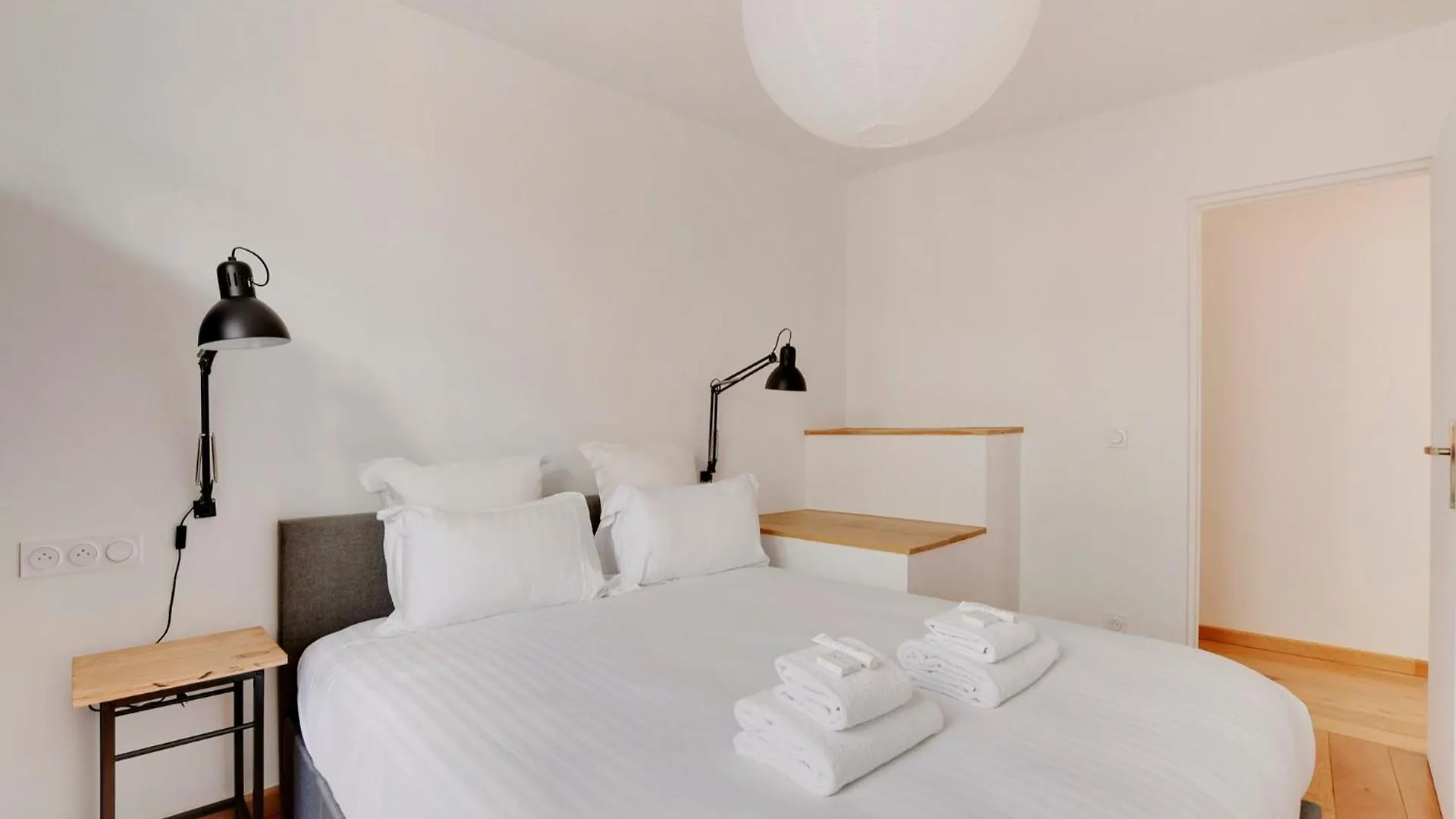 Pick A Flat'S Apartments In Montmartre - Rue Des Cottages Paris