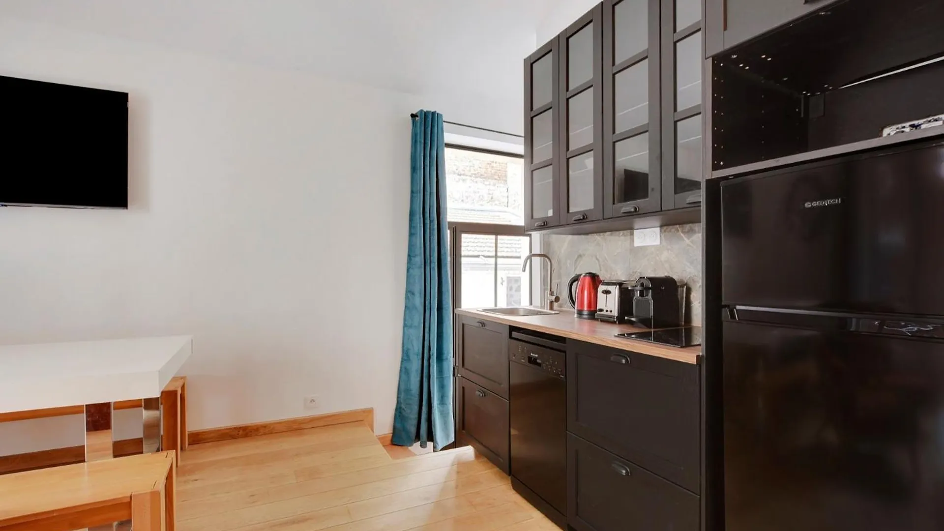 Pick A Flat'S Apartments In Montmartre - Rue Des Cottages Париж